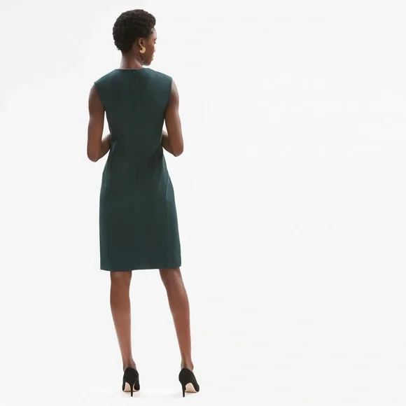 M.M LaFleur The Katie Dress—Textured Ponte in Emerald Green Size 2 - Picture 3 of 9